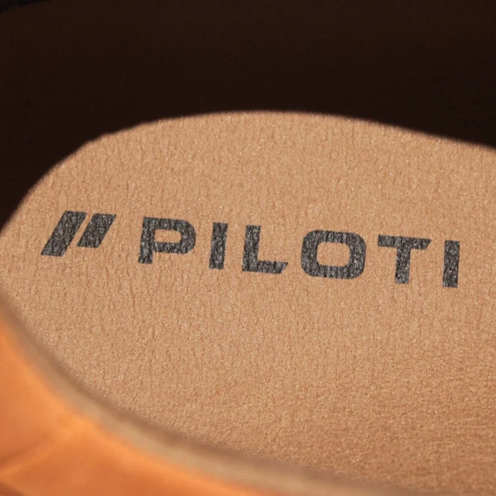 Piloti NWD Shift Lace Up Driving Shoes Size 13 US in Orange Suede
